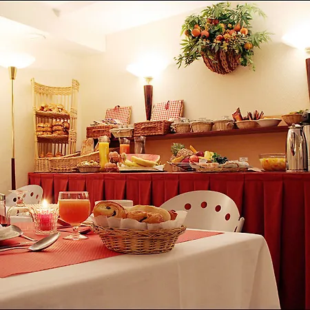 Pavillon Villiers Etoile Отель