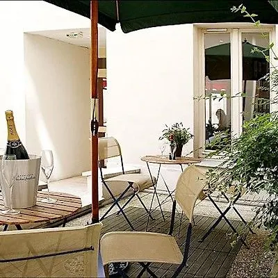 Отель Pavillon Villiers Etoile