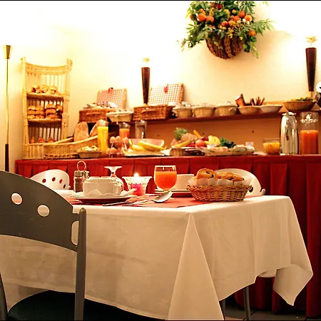 Hotel Pavillon Villiers Etoile 3*