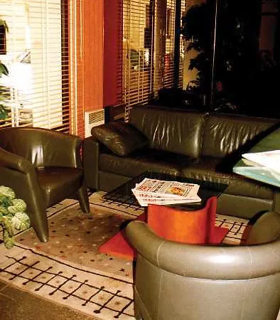 Pavillon Villiers Etoile Отель