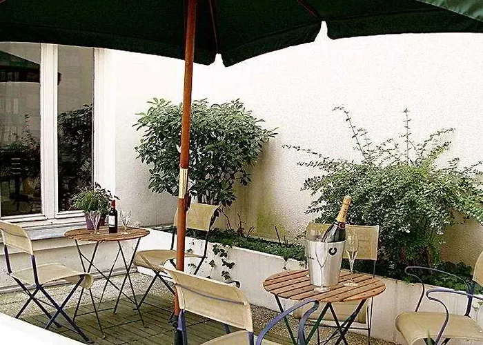 Hotel Pavillon Villiers Etoile 3*