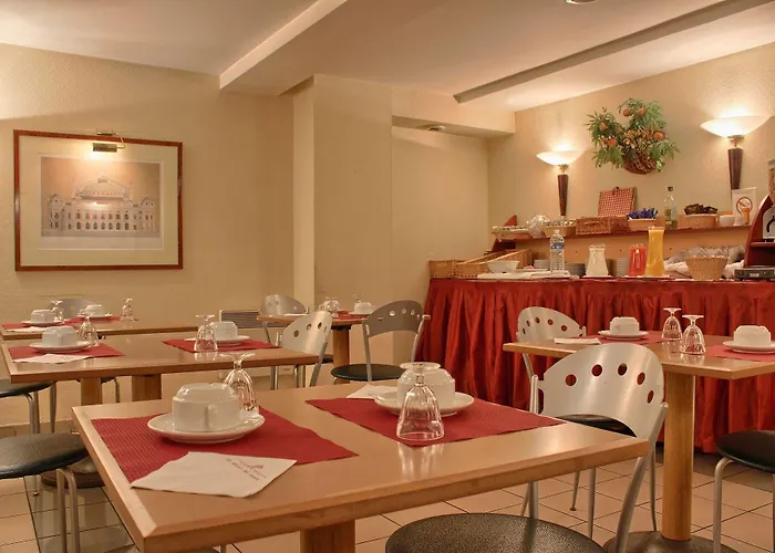 Hotel Pavillon Villiers Etoile 3*