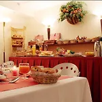 Pavillon Villiers Etoile Hotel